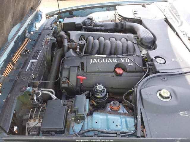 2001 JAGUAR XJ8 10