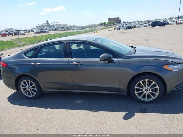 2017 FORD FUSION SE 13