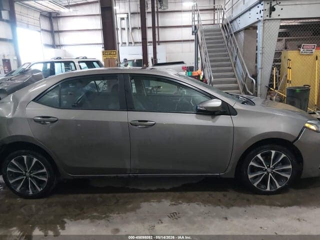 2018 TOYOTA COROLLA XSE 14