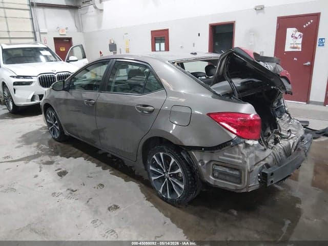 2018 TOYOTA COROLLA XSE 3