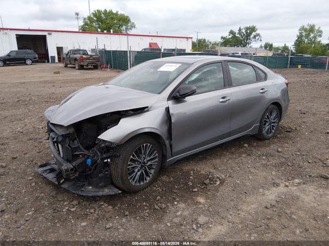 2023 KIA FORTE GT-LINE 3