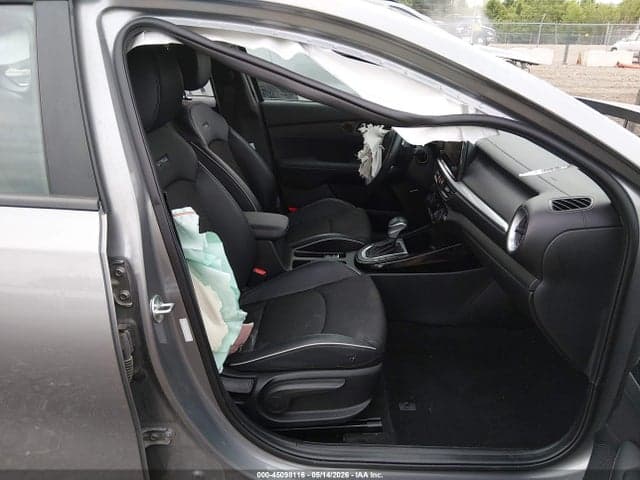 2023 KIA FORTE GT-LINE 6