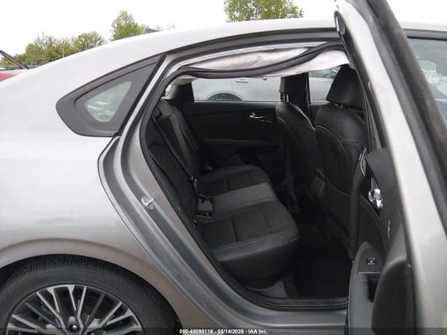 2023 KIA FORTE GT-LINE 9