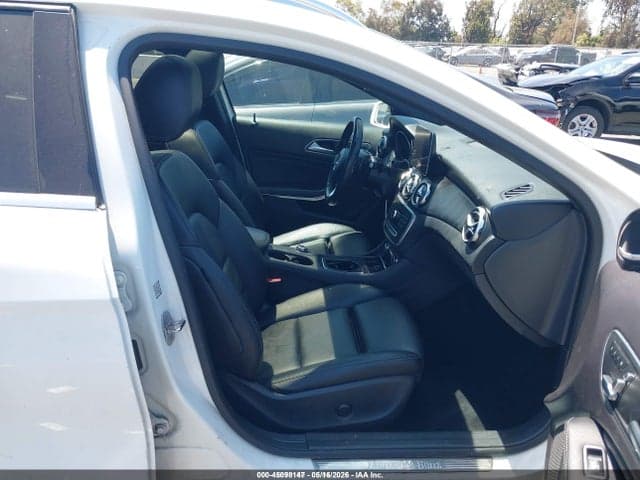 2018 MERCEDES-BENZ GLA 250 5