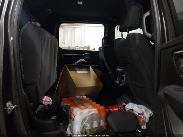 2024 RAM 1500 BIG HORN 4X4 6'4 BOX 8
