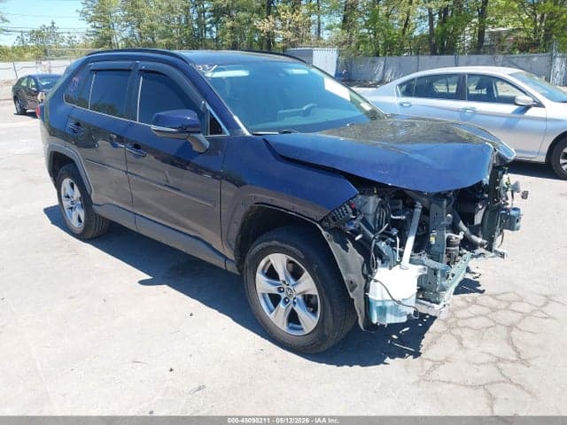 2020 TOYOTA RAV4 XLE 1