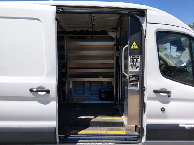 2019 FORD TRANSIT-150 8
