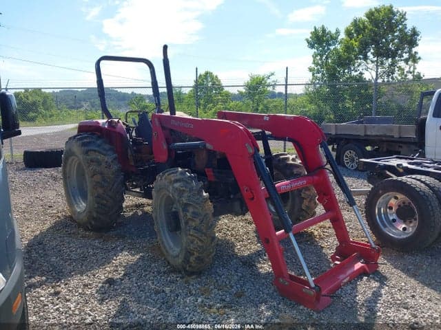 2017 MAHINDRA TRACTOR