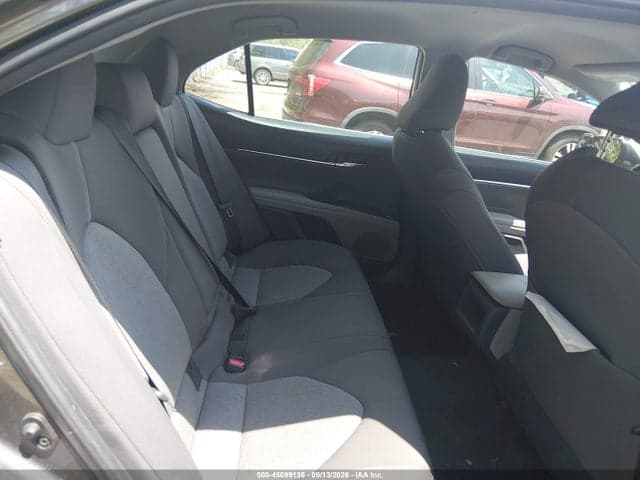 2021 TOYOTA CAMRY LE AWD 8