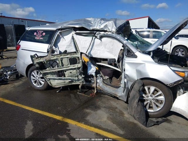 2017 KIA SEDONA LX 6