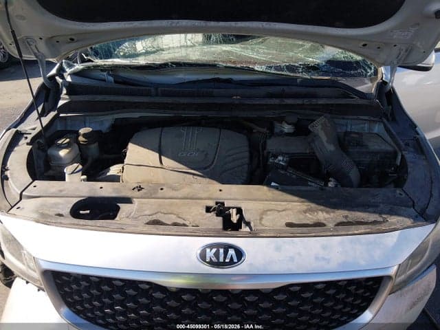 2017 KIA SEDONA LX 10