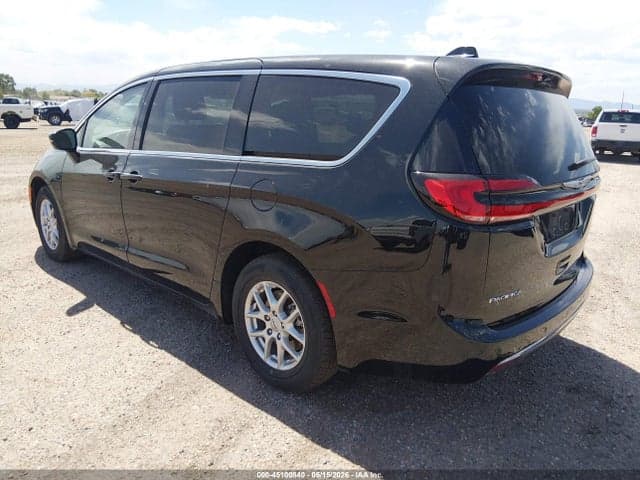 2024 CHRYSLER PACIFICA TOURING 3
