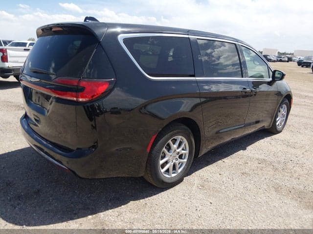 2024 CHRYSLER PACIFICA TOURING 4