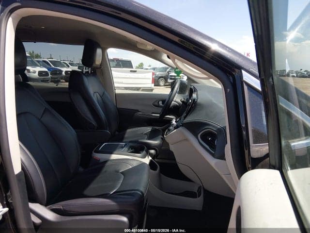 2024 CHRYSLER PACIFICA TOURING 5