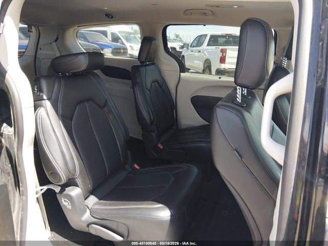2024 CHRYSLER PACIFICA TOURING 8