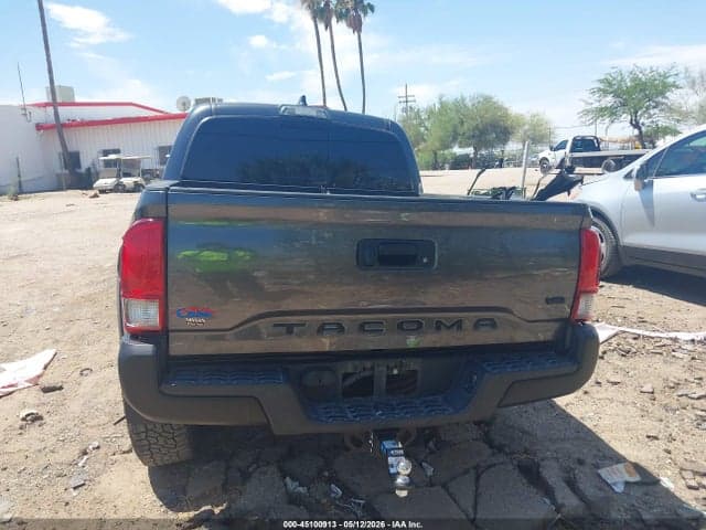 2022 TOYOTA TACOMA SR5 V6 16