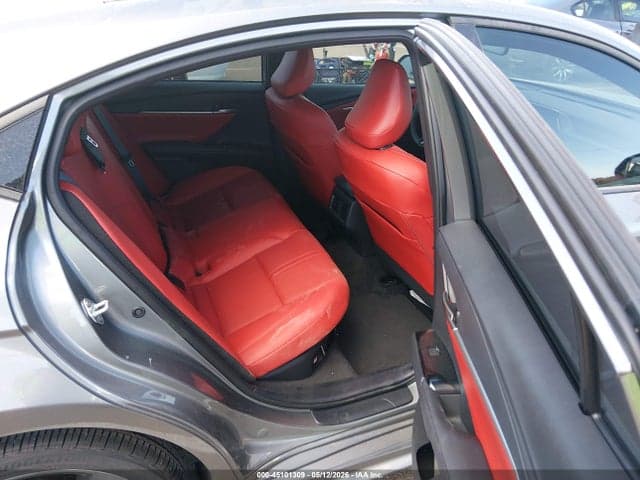 2025 TOYOTA CAMRY XSE 8