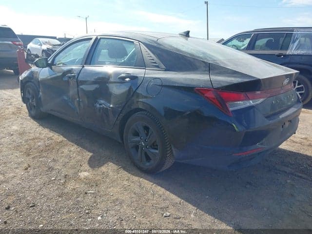 2021 HYUNDAI ELANTRA SEL 3