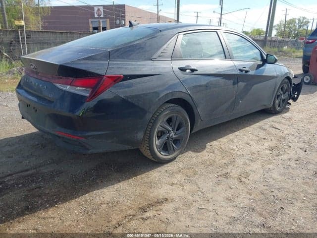 2021 HYUNDAI ELANTRA SEL 4