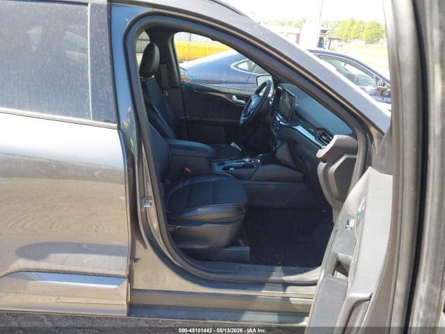 2023 FORD ESCAPE ST-LINE 6