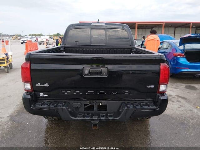 2022 TOYOTA TACOMA SR V6 17