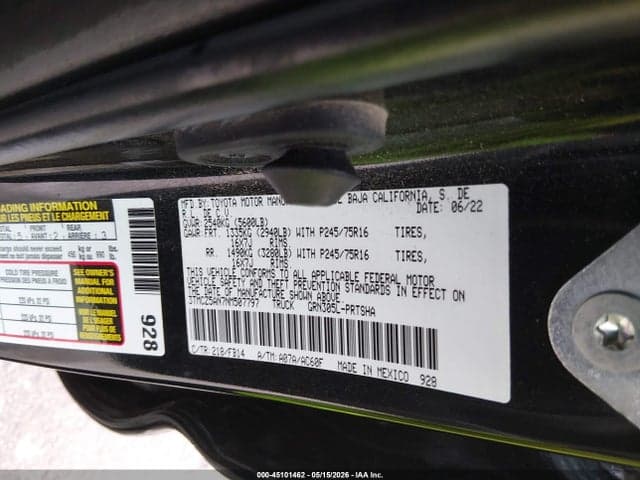 2022 TOYOTA TACOMA SR V6 9