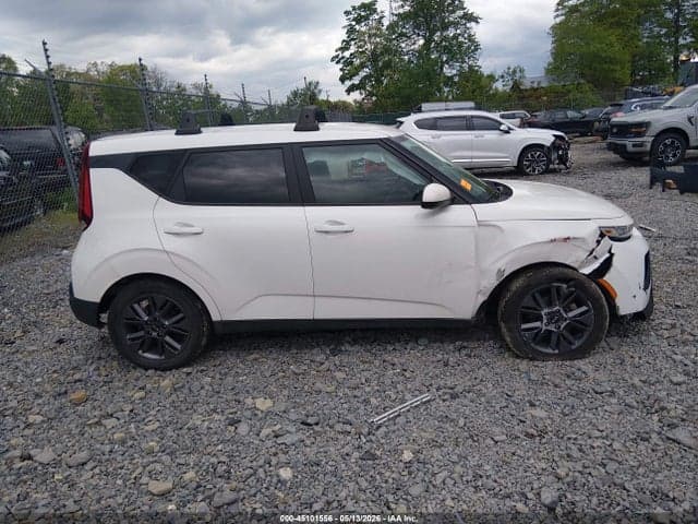 2021 KIA SOUL S 14