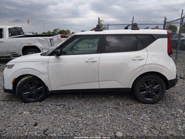 2021 KIA SOUL S 15