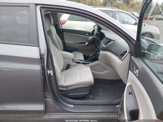 2018 HYUNDAI TUCSON SE 5