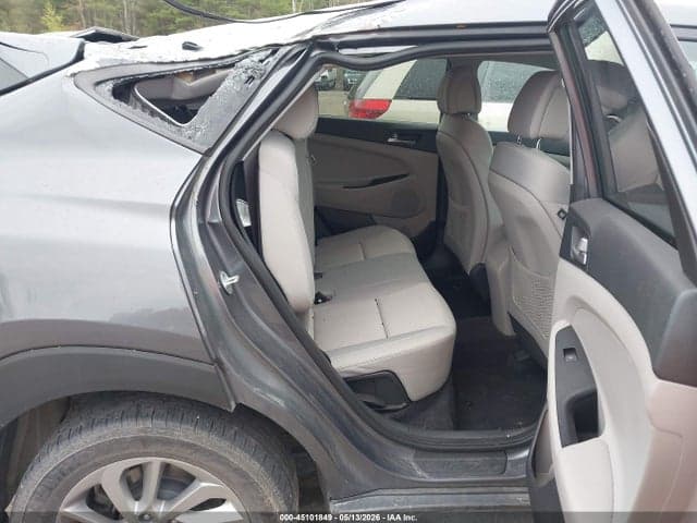 2018 HYUNDAI TUCSON SE 8