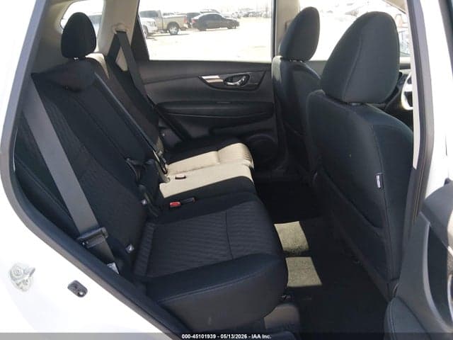 2018 NISSAN ROGUE SV 8