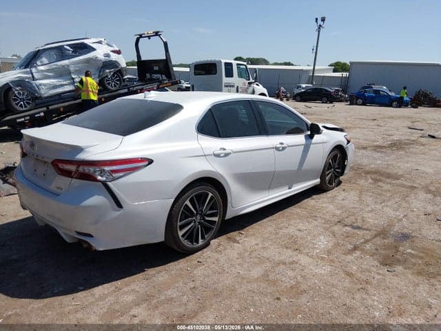 2020 TOYOTA CAMRY XSE 4