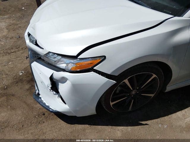 2020 TOYOTA CAMRY XSE 6