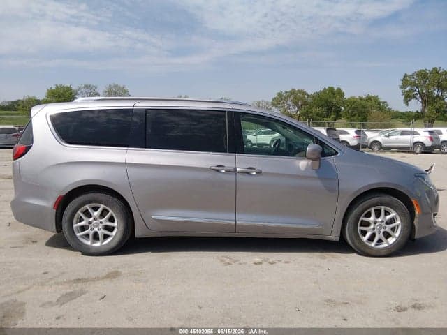 2020 CHRYSLER PACIFICA TOURING L 13