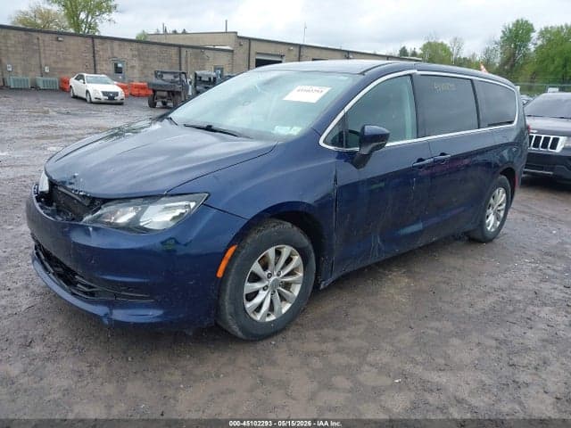 2017 CHRYSLER PACIFICA TOURING 2