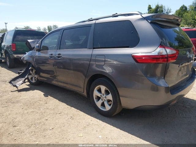 2017 TOYOTA SIENNA LE 8 PASSENGER 3