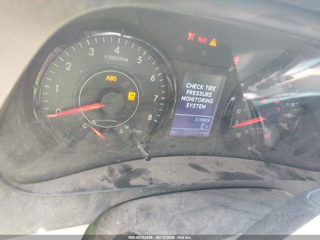 2017 TOYOTA SIENNA LE 8 PASSENGER 7