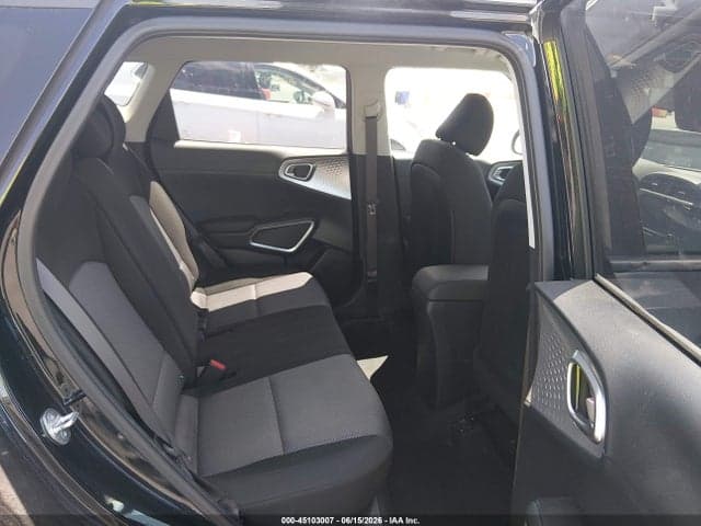 2023 KIA SOUL LX 8