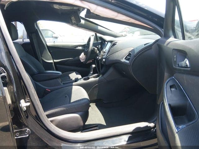 2018 CHEVROLET CRUZE LT AUTO 5