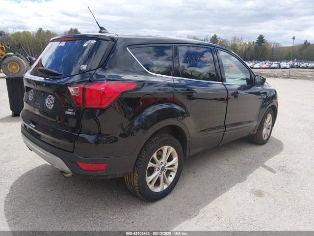 2019 FORD ESCAPE SE 4