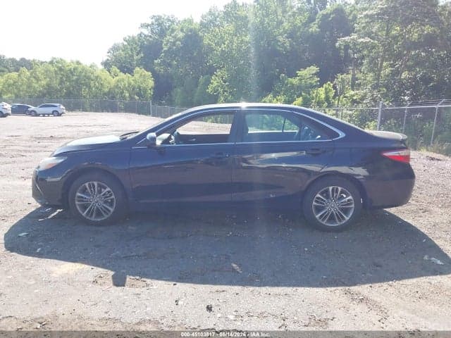 2017 TOYOTA CAMRY SE 15