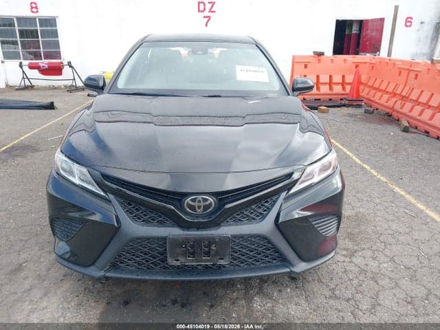 2018 TOYOTA CAMRY SE 13