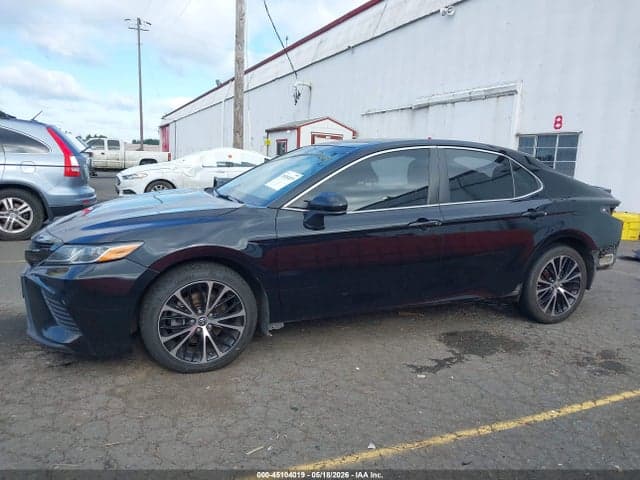 2018 TOYOTA CAMRY SE 15