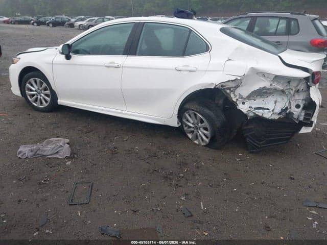 2020 TOYOTA CAMRY SE 6