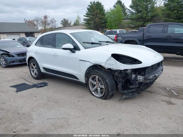 2018 PORSCHE MACAN - 1