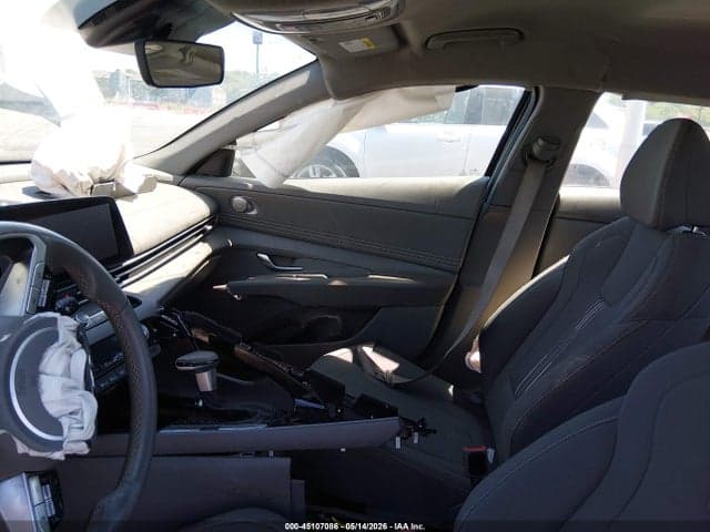 2023 HYUNDAI ELANTRA SEL 5