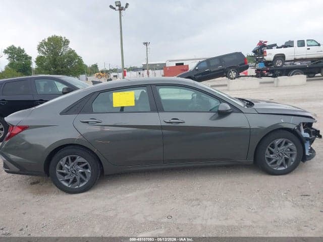 2024 HYUNDAI ELANTRA SEL 13
