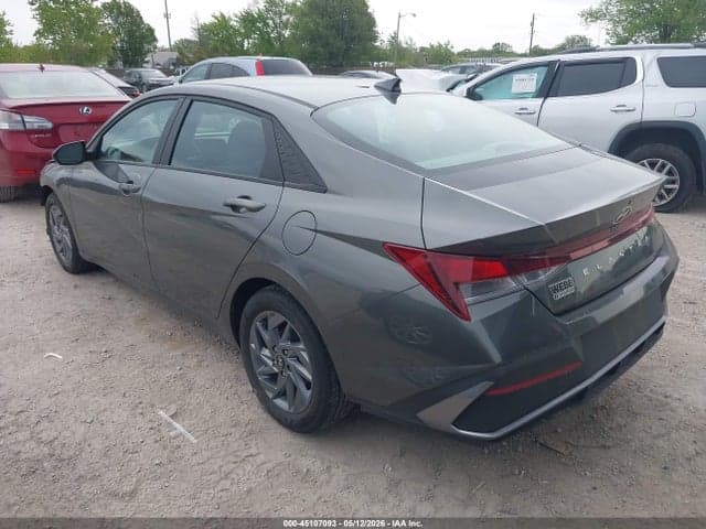2024 HYUNDAI ELANTRA SEL 3