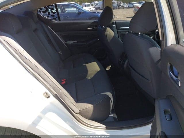 2019 NISSAN ALTIMA 2.5 SV 8