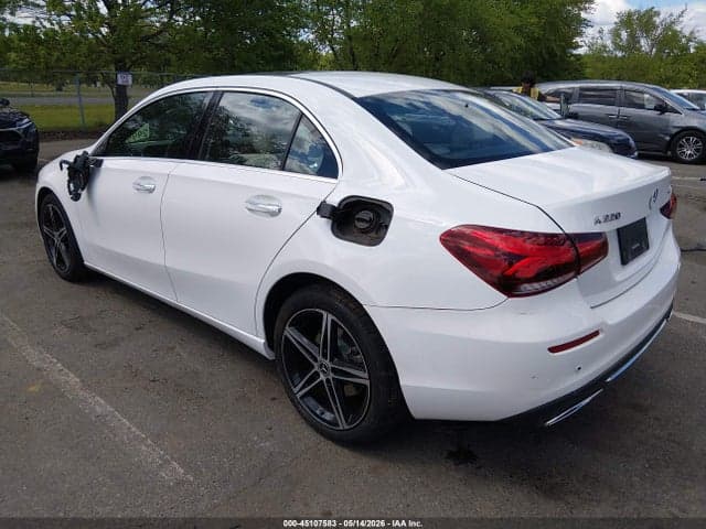 2021 MERCEDES-BENZ A 220 4MATIC 3